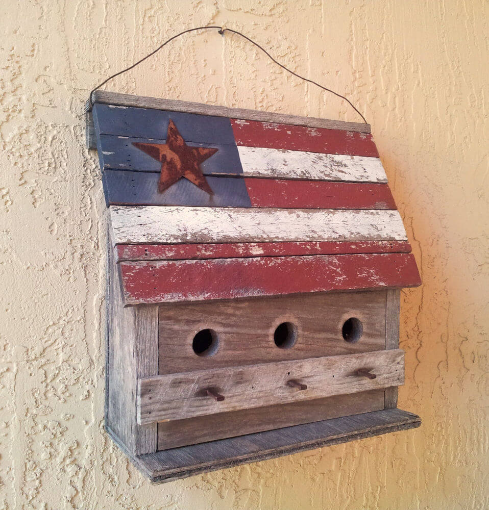 July 4th crafts like this birdhouse!